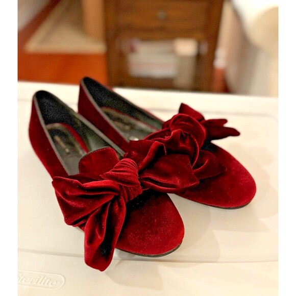 Zara Womens Slip On Round Toe Velvet Bow Ballet Flats Red Burgundy Sz 40 US Sz 9 - Picture 1 of 10